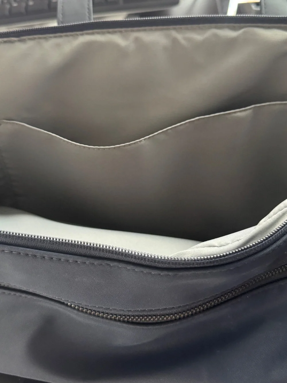 Away The Everywhere Bag in Navy EUC - Picture 8 of 13